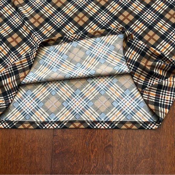 Y2K 90’s BCBG Black and Tan Plaid Pencil Skirt, Size Small - Picture 4 of 7